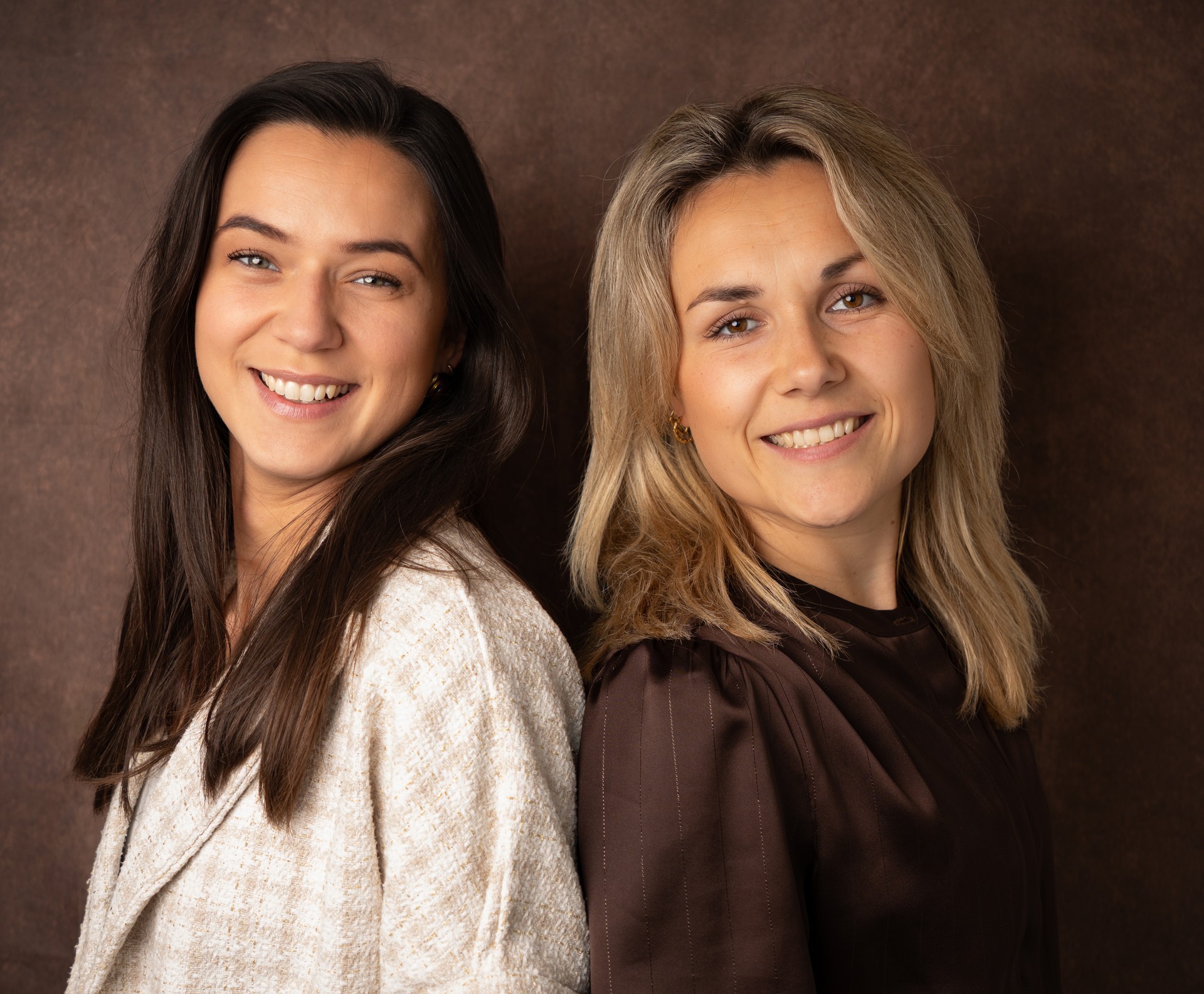 Sara de Jong en Fanny van de Pol — eigenaren van ToegeVoegd